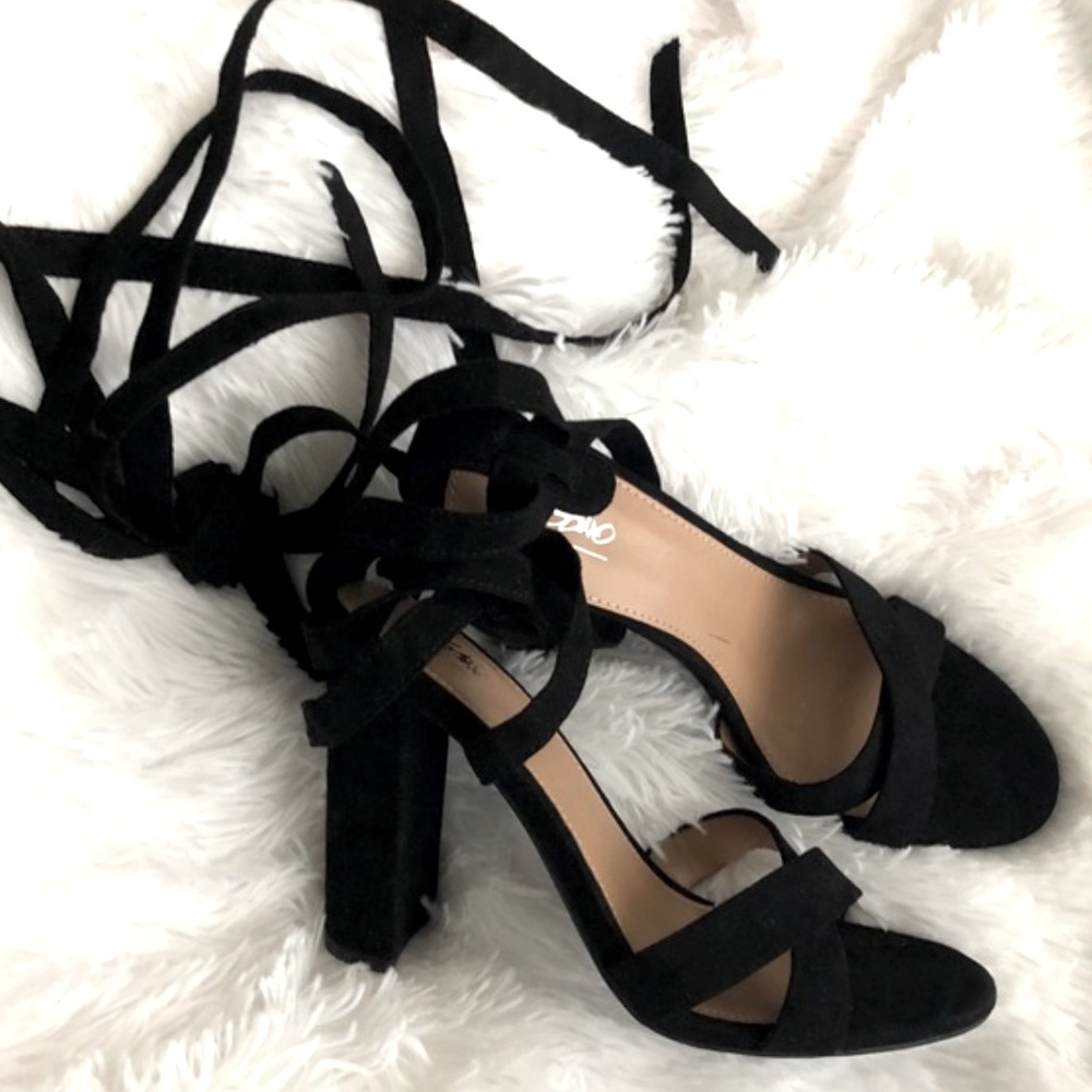 LIKE NEW Kayson Block Heel Ankle Wrap Pumps